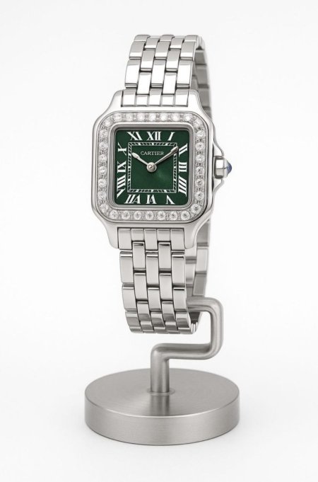 ساعة كارتير مرصعة بزركون أرضيه خضراء ويد فضي